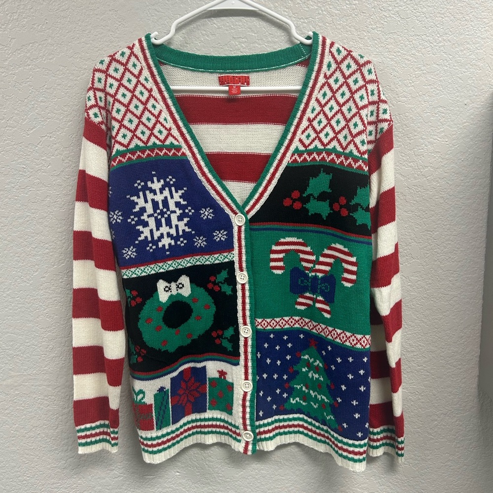 Christmas Sweater. Size M